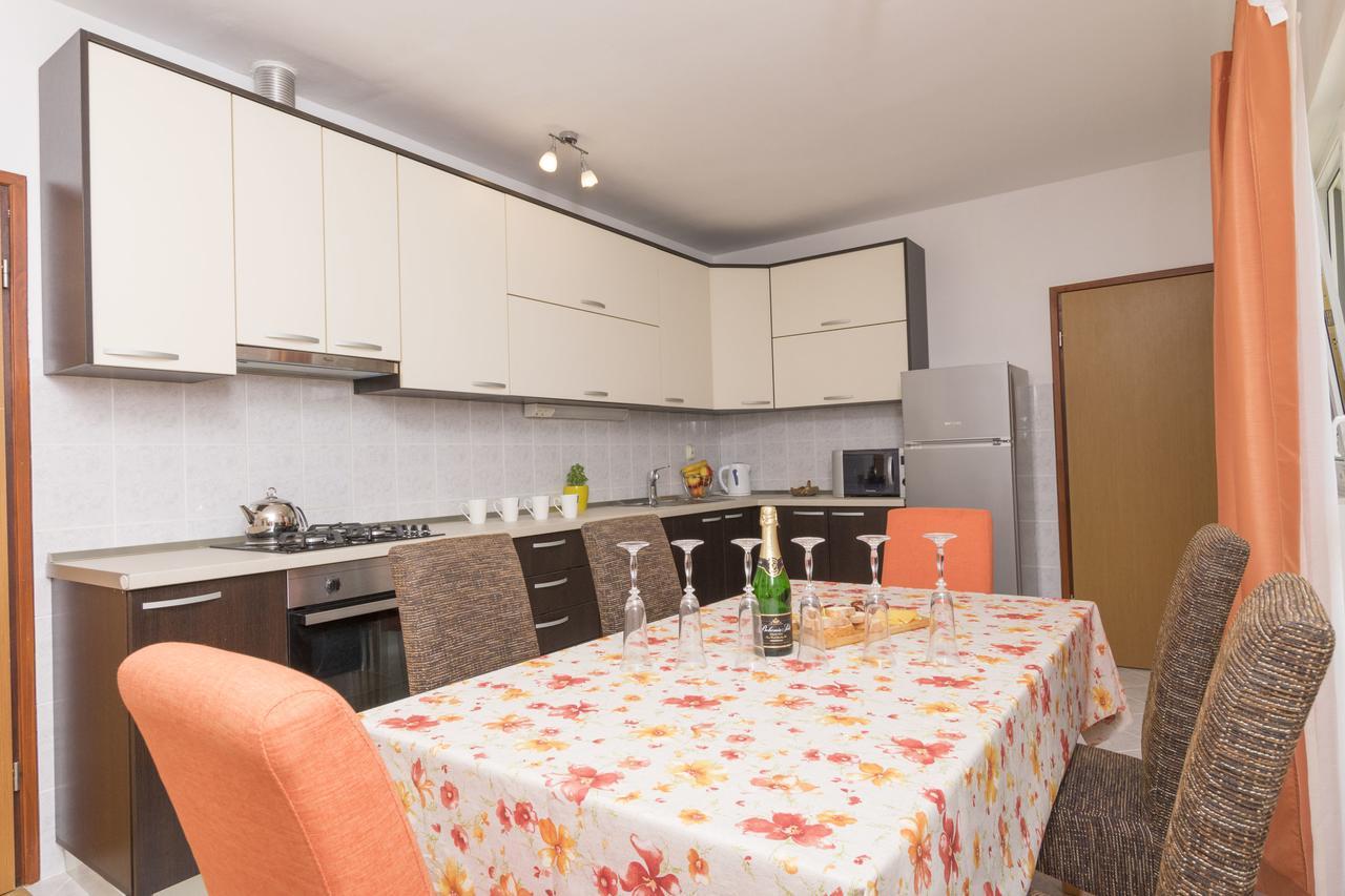 Apartment Petea Omiš Cameră foto